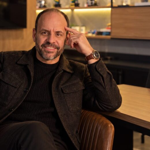Hugo Belo, CEO e sócio co-fundador da 4Selet, fintech de plataforma de pagamento para produtor digital, na sala executiva do escritório da empresa em Goiânia.
