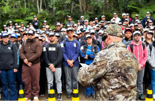 CEAB oferece treinamento com práticas de sobrevivência em selva.