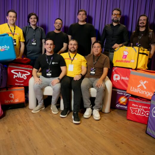 Participantes de coalizão Raiz em evento de lançamento do hub.