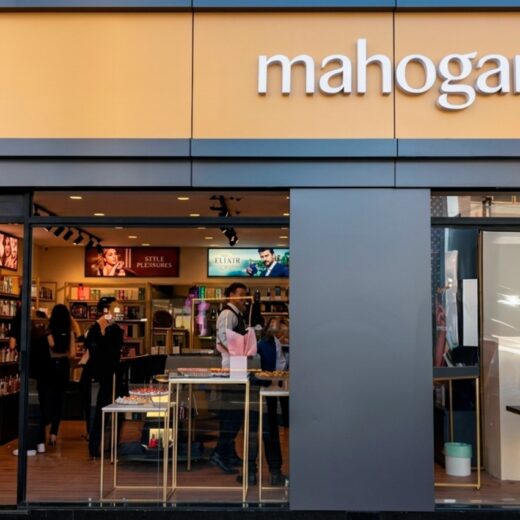 Mahogany abre oito lojas e aposta em unidade multicanal.